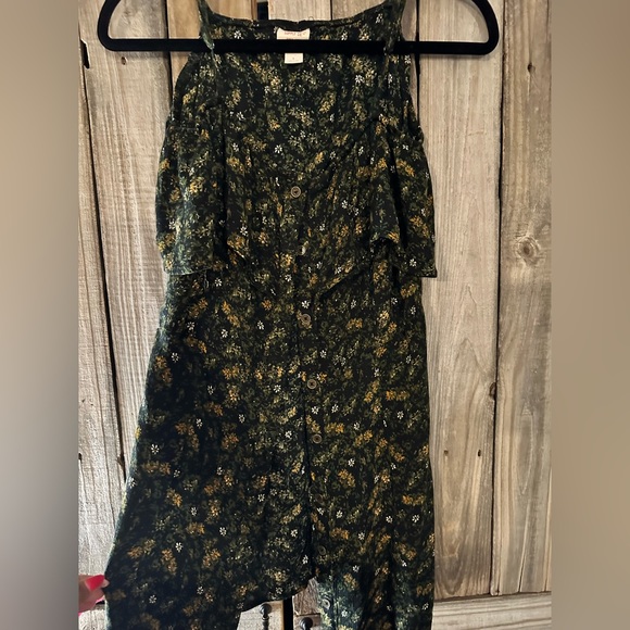 Dress - Picture 2 of 6